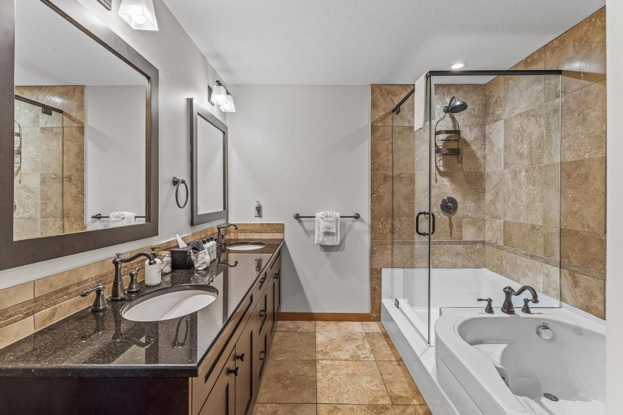 3 Bedroom Condo By Canadian Rockies Vacation Rentals Canmore Kültér fotó